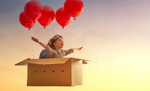 Mädchen mit Ballons