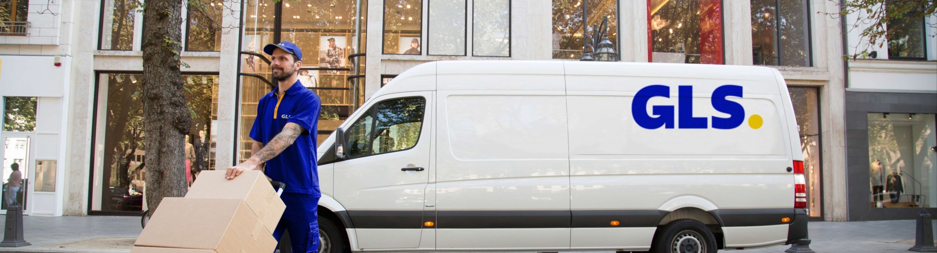 Deliveryman van city GLS logo